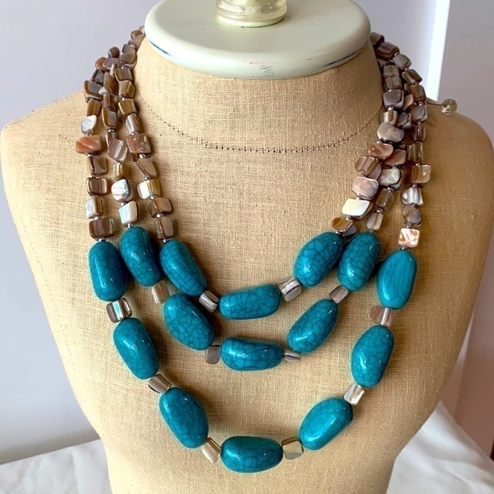 New York and Co turquoise chip bead natural shell triple strand southwestern